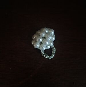 Elastic Stretch Cluster Faux Pearl Ring